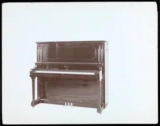 Weber und Co.、ニューヨーク、1910年頃のピアノ（銀ゼラチンプリント）